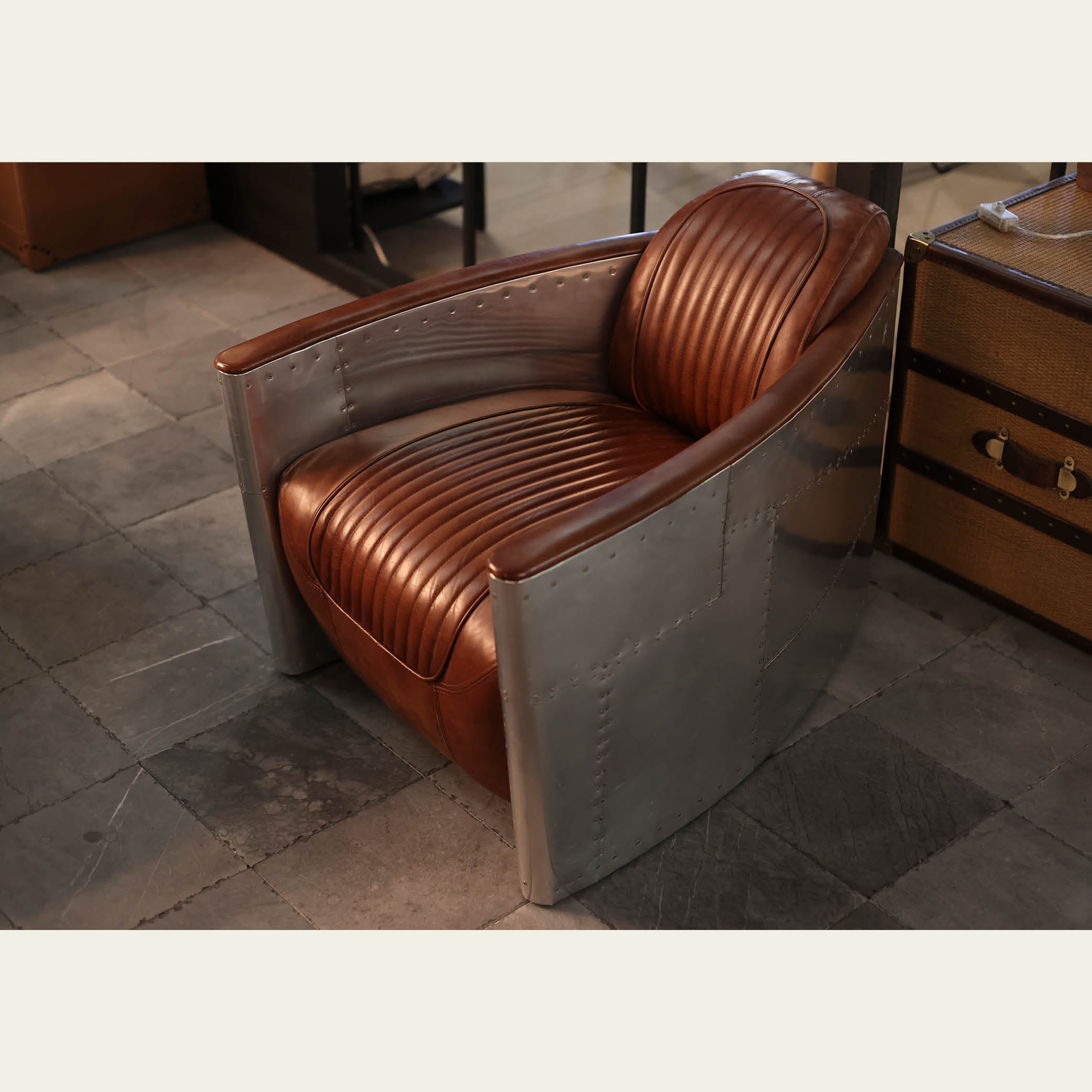 EXPO Timothy Oulton AVIATOR TOMCAT Fauteuil - Antique Whisky